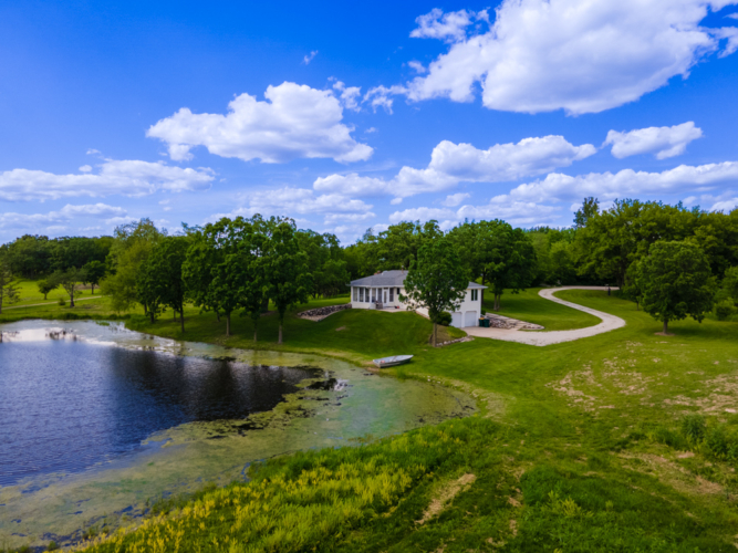 Charming Lake Geneva, Wisconsin 3BR/2Bath Home